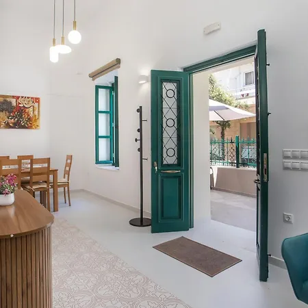 La Maison Antique בית נופש *