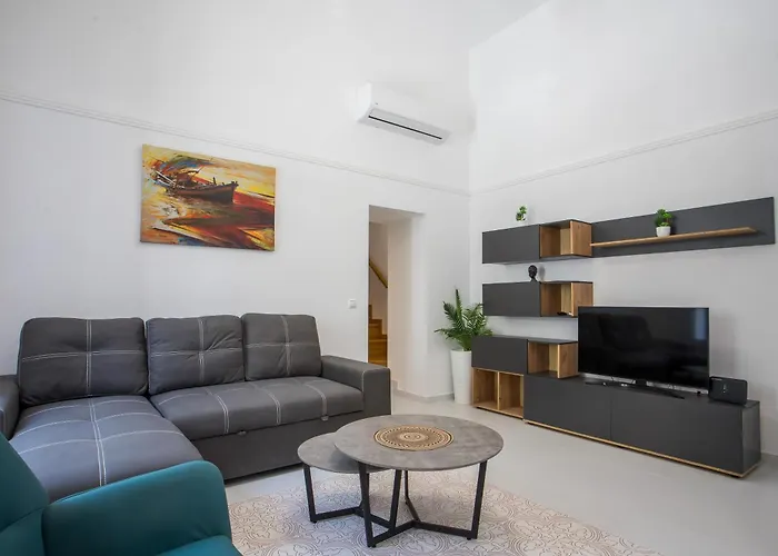 La Maison Antique Rhodes City