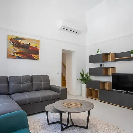 La Maison Antique Rhodes City